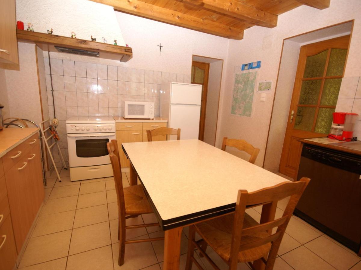 Spacious Holiday Home Near The Forest Esmoulieres Eksteriør billede